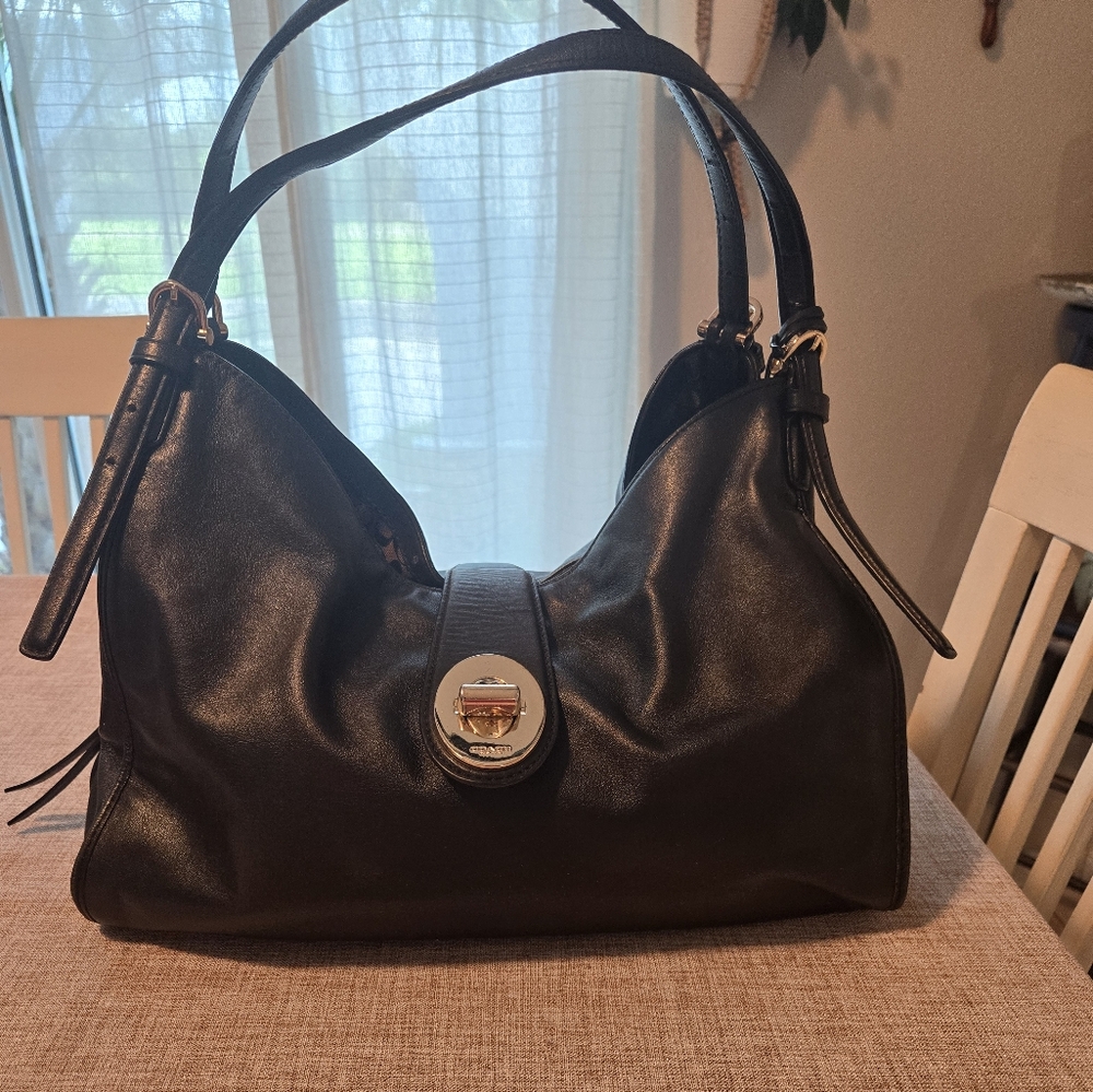VGUC Coach Madison Carlyle bag